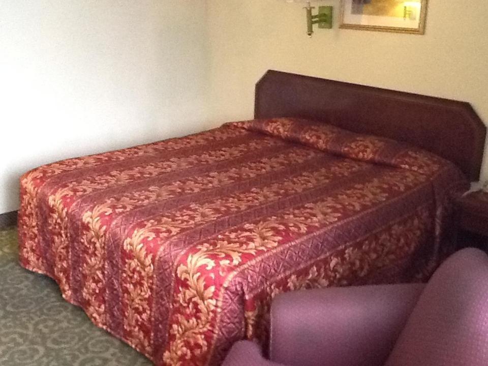 בולדווין פארק Regency Inn And Suites מראה חיצוני תמונה