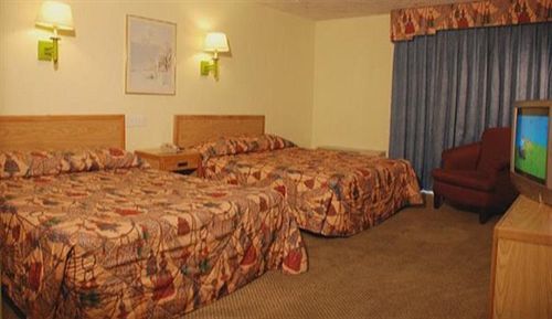 בולדווין פארק Regency Inn And Suites מראה חיצוני תמונה