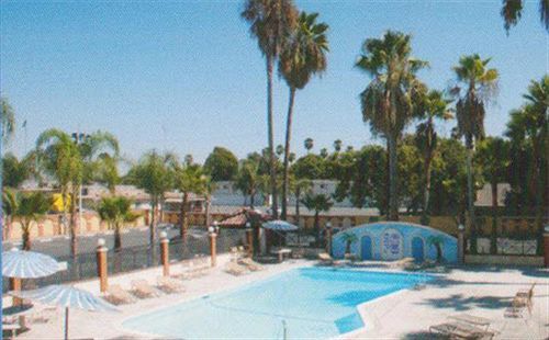 בולדווין פארק Regency Inn And Suites מראה חיצוני תמונה